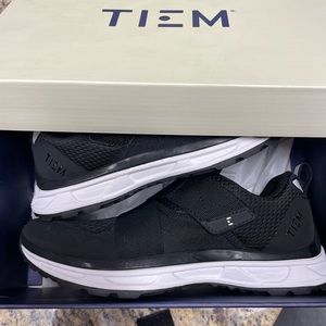 Indoor cycling shoes